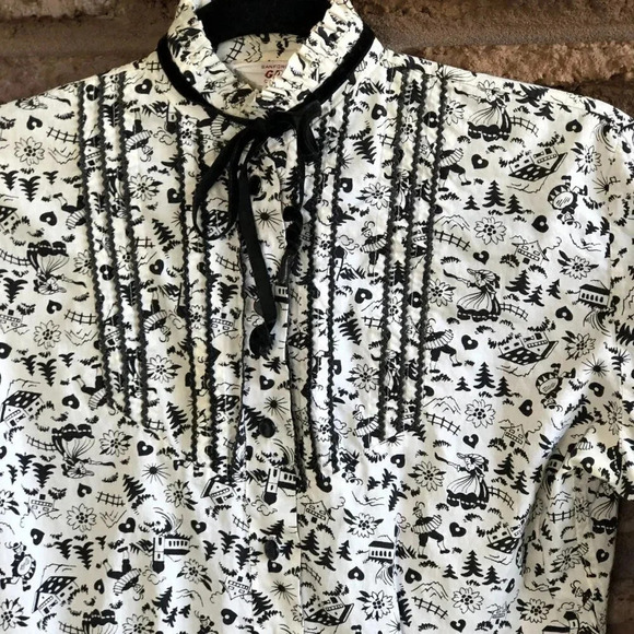 Graff Vintage Modest Black Prairie Print Tuck Print Blouse With Tie - Picture 2 of 7